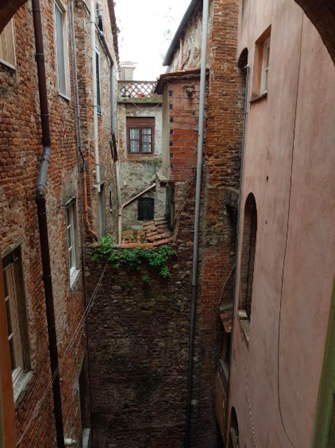 Old Pelleria Lucca Exterior foto